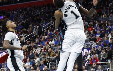 开云下载-仅次文班&amp;鲨鱼！杜伦单场砍至少30分15板且0失误 历史第3年轻中锋